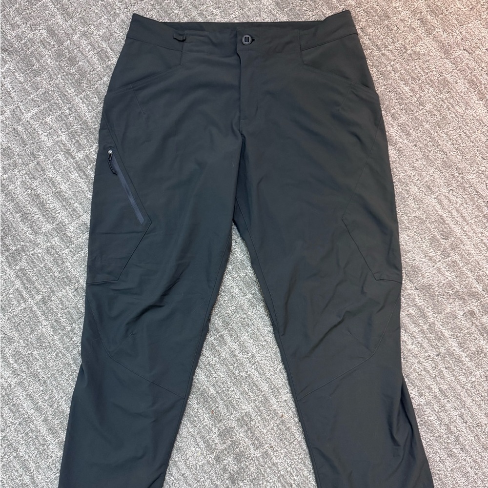 Patagonia Hiking pants Men's size 36 Grey Lightweight